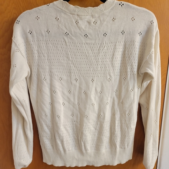 Lauren Conrad Long Sleeve lightweight sweater - Picture 3 of 4